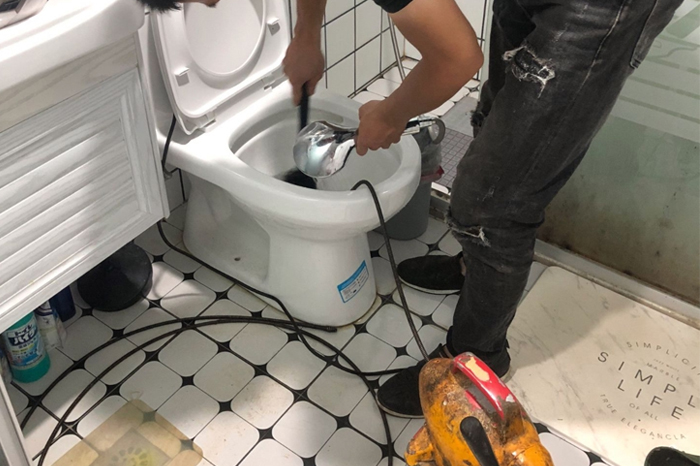 毛嘴镇疏通下水道