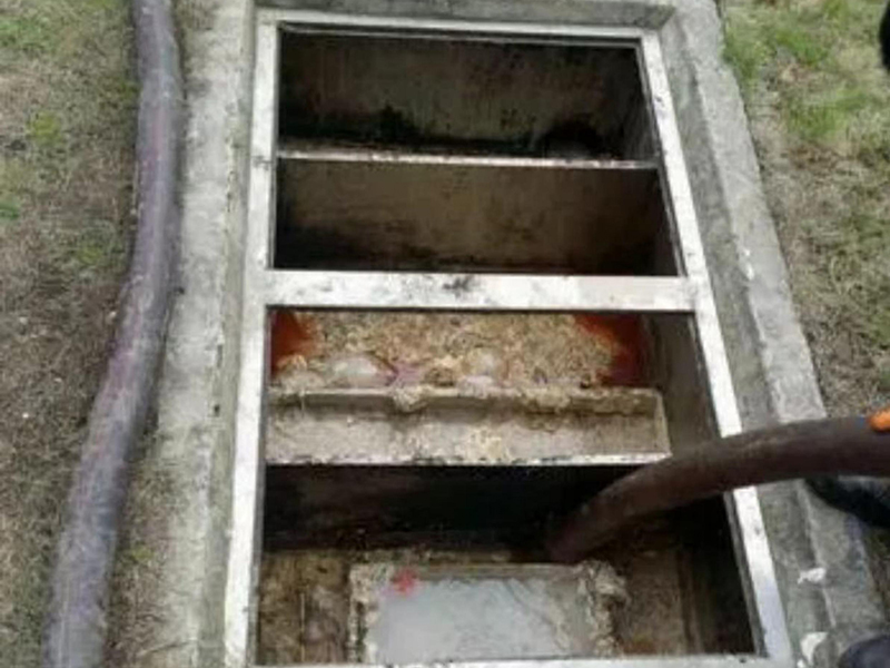 毛嘴镇隔油池清理