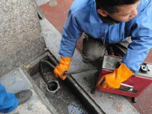 毛嘴镇疏通下水道